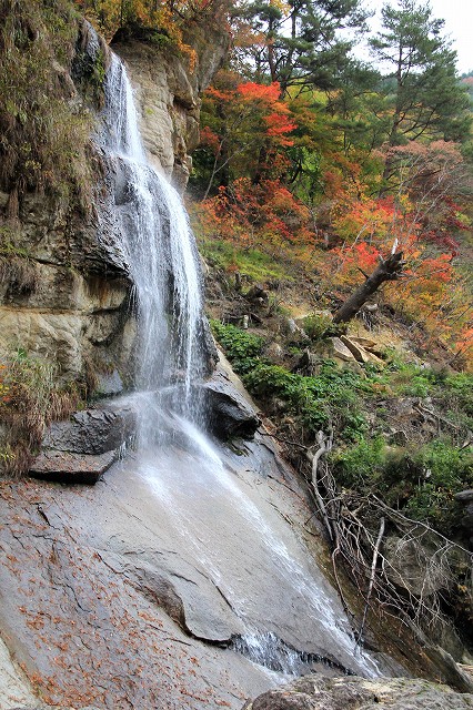 堂木沢山と紅葉川渓谷_e0137200_0181429.jpg