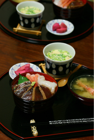 今日の夜ごはん~海鮮三種盛り丼~_c0228578_20223489.jpg