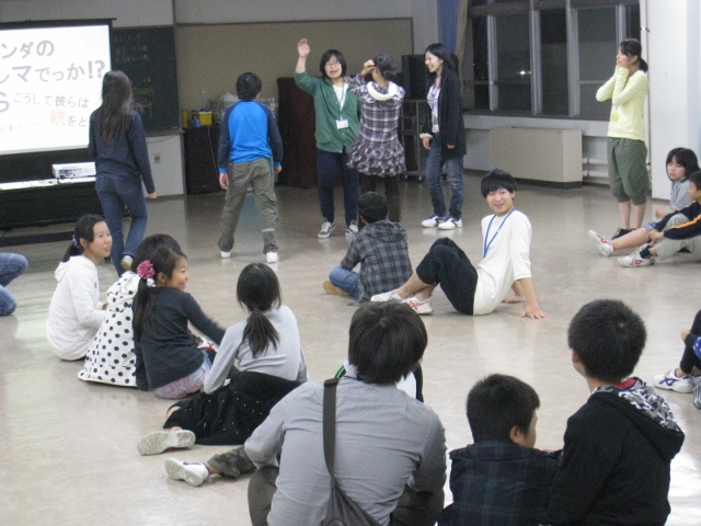 新潟県立青少年研修センターでの「ふれあい合宿」において２つのWSを展開しました。_c0167632_178340.jpg