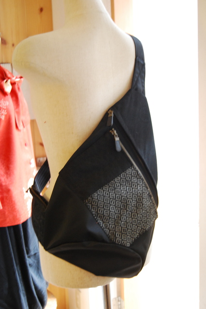 着物リメイク・肩掛けショルダーbag_d0127925_1335987.jpg