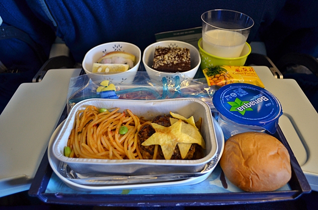 キャセイパシフィック航空の機内食　関空⇔桃園（台北）　～2011 台湾～　_a0157597_1749631.jpg