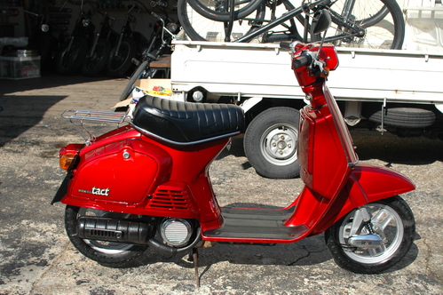 ガールズバイカー捕獲計画第二段 タクトフルマーク販売!_a0164918_13351949.jpg