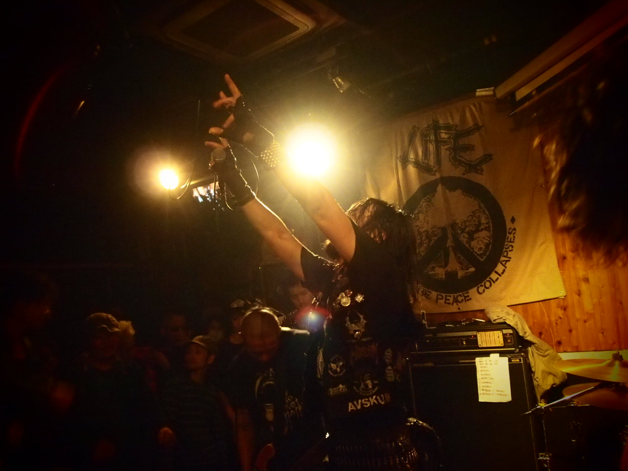 DISCHARGE JAPAN TOUR 2011 FINAL GIG_d0181330_19422958.jpg