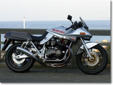 GSX 1100S. KATANAヨシムラ.ドラッグサイクロン，オールステンレス