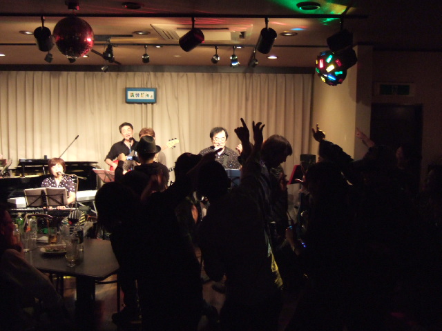 c0229062_1474815.jpg