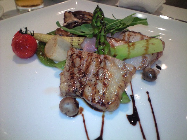 Ciliegio (チレージオ) 桜という意味のとても素敵なイタリアンを見つけました。_a0194908_1259955.jpg