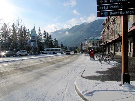 やはり今日11月4日のバンフは『白銀の世界』(Snow in Banff)_b0051109_3283361.jpg