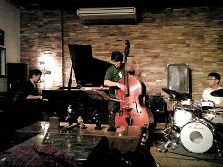 Trio\'ライヴと活断層_f0050226_16453797.jpg