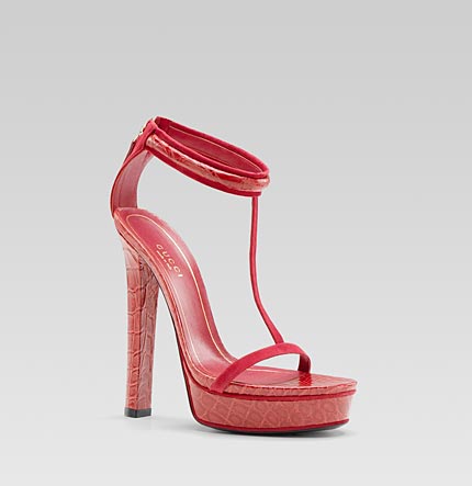 Gucci Leight High Heel Platform T-strap Sandal Is Extremely Expensive_a0208934_12265634.jpg