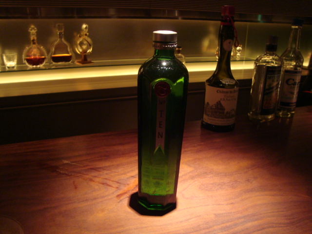 六本木「B bar」へ行く。_f0232060_17271668.jpg