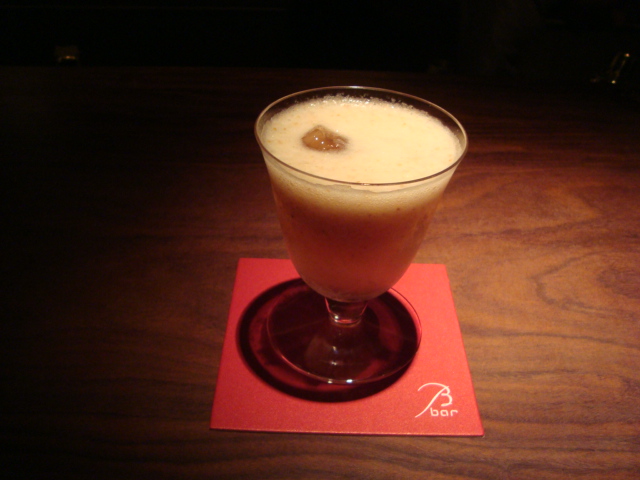 六本木「B bar」へ行く。_f0232060_1729381.jpg