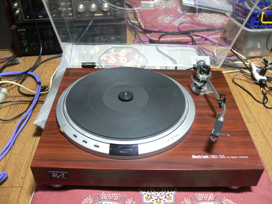アナログプレーヤーにハマる その3 Victor QL-7 : 70's~80's アナログプレーヤーにハマる その3 Victor QL-7 : 70's~80's