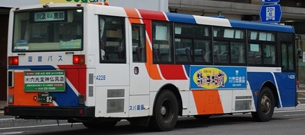 函館バスの7E・新7E 2題_e0030537_16314450.jpg