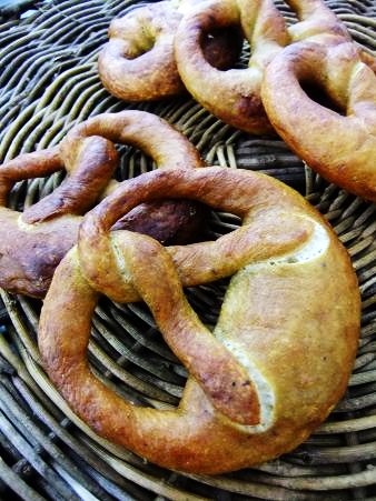 Pretzel and Loaf_f0111926_14555842.jpg