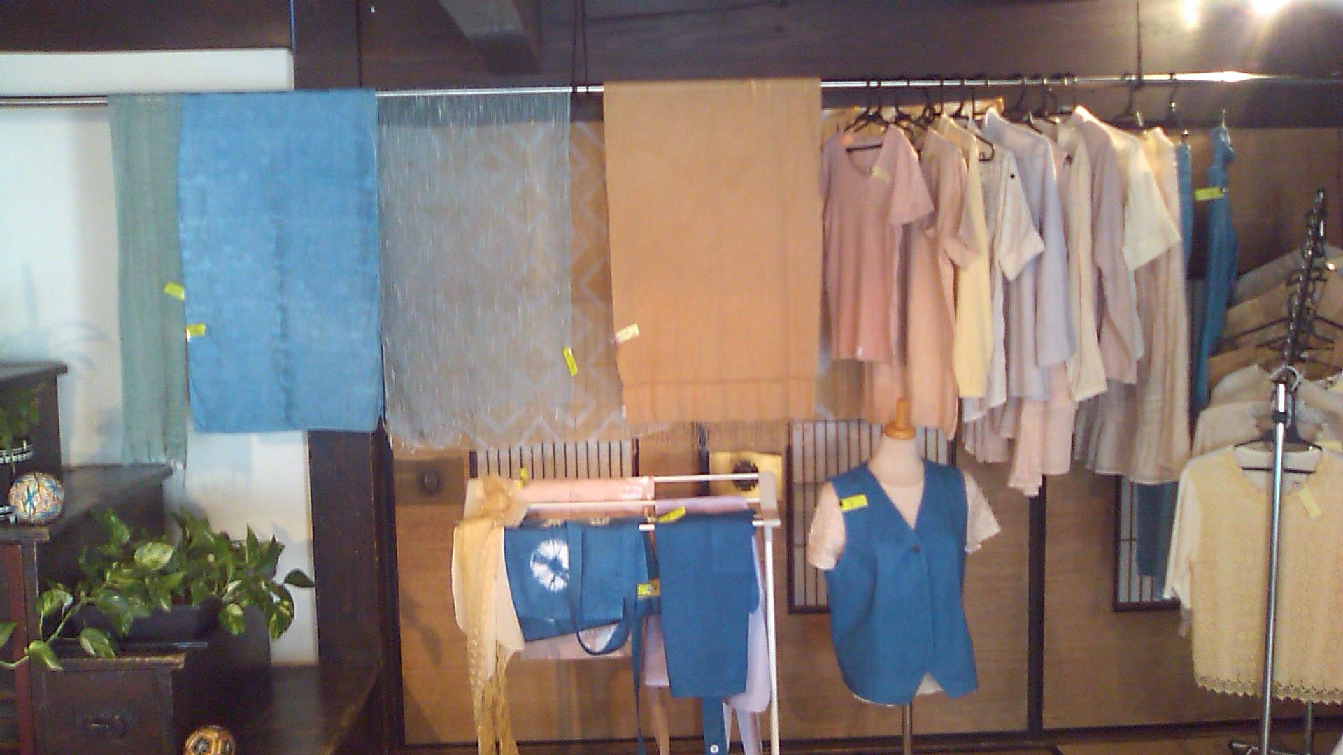 草木染 展示会♪_b0115751_2317851.jpg