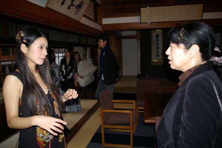 『朱雀-suzaku-コンサートin東慶寺』ほぼ満席に_c0014967_124582.jpg