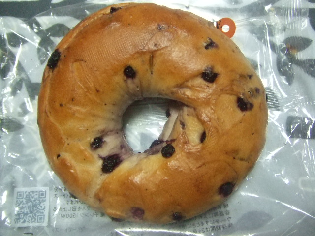 ジュノエスク ブルーベリーヨーグルトクリチ_f0076001_2358021.jpg