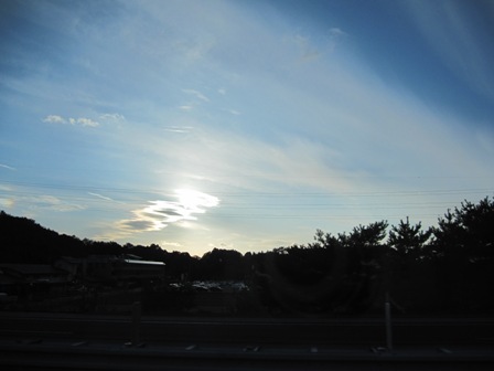 滋賀（近江）の大空には、虹がある♪だから、大きな鏡の湖面のびわ湖にも♪_f0203477_1851955.jpg