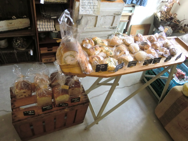本日の野菜とパンのマーケット。_a0164280_229390.jpg