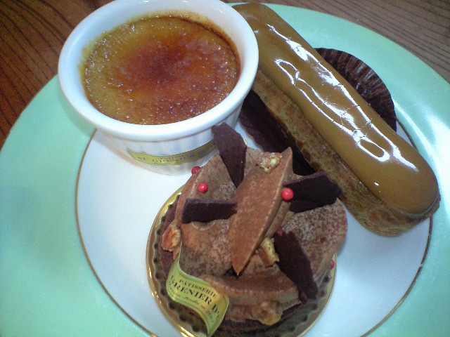 パティスリー オ グルニエ ドール (PATISSERIE AU GRENIER D\'OR) おいしいね。_a0194908_1183162.jpg