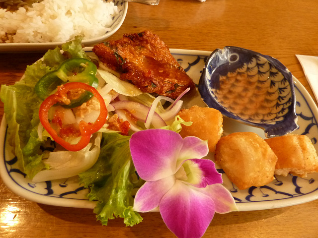 タイ料理_e0238112_9551875.jpg