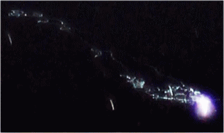 地球を守るのは誰だ!ウルトラマンか?!_b0213435_14406.gif