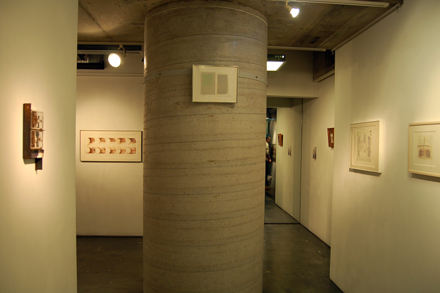 11/15sat. 1Fは韓由美展スタート_a0071956_1956066.jpg