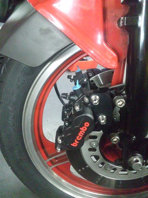 GPZ750 TURBOにブレンボキャリパーでござる。その5_a0163159_238425.jpg