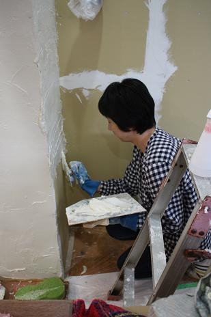 チーム「漆喰塗りやろうぜ隊」!?_f0121167_2274584.jpg