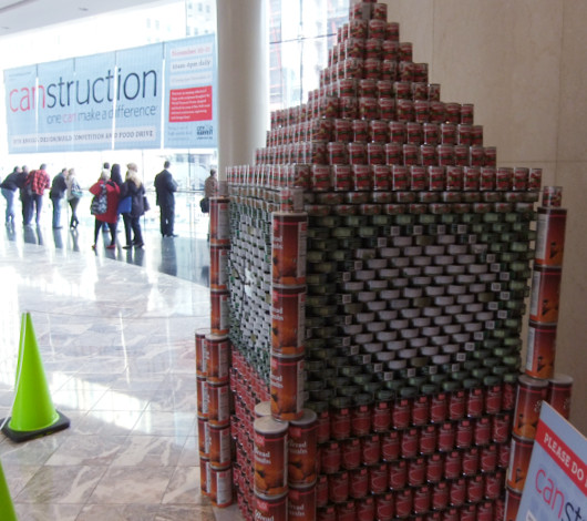 今年も缶詰アートのカンストラクション開催中 Canstruction_b0007805_12305951.jpg