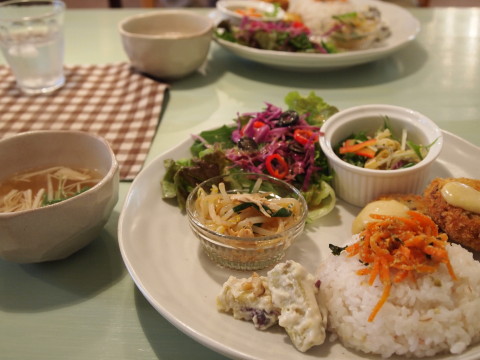 ワンプレートランチ：Café Nature（青森市）_b0147224_204517.jpg