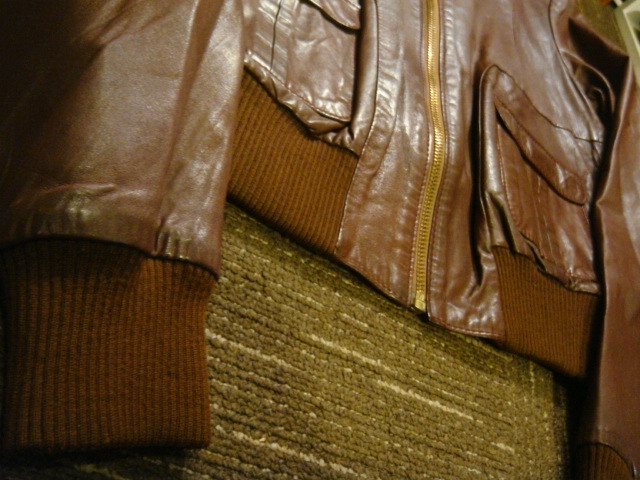 サイズが良さげなLeather　Jacketの紹介です。_c0172392_20353781.jpg