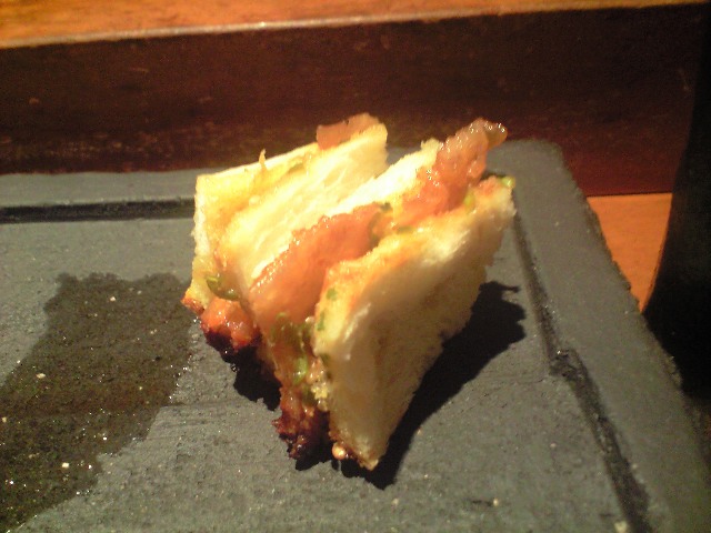 市松　堂島　食べて楽しい！鶏の新感覚料理かな。_a0194908_12273086.jpg