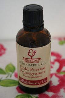 ざくろオイル Pomegranate Oil_d0026822_23485284.jpg