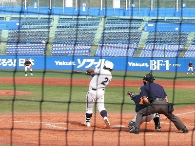 拓殖大（２部優勝）対中央大（１部最下位）　１１月１３日　東都大学野球入替戦・前半_b0166128_841245.jpg