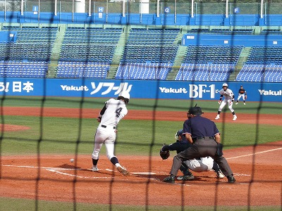 拓殖大（２部優勝）対中央大（１部最下位）　１１月１３日　東都大学野球入替戦・前半_b0166128_84125.jpg