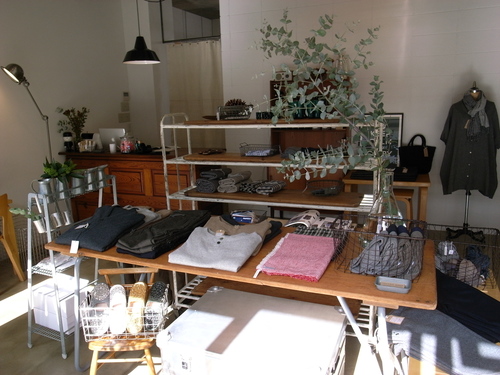 travail shop open_b0238772_21203158.jpg