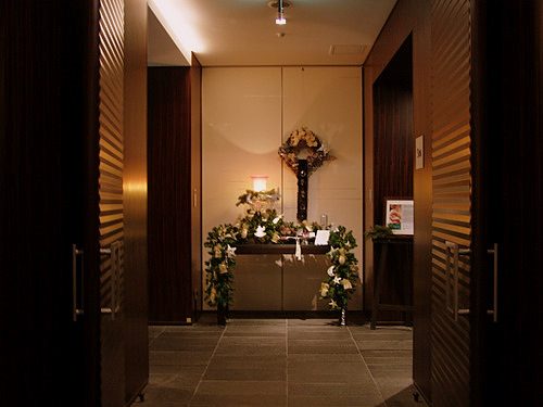 「東京 フォーシーズンズホテル丸の内 ekki BAR & GRILLのアフタヌーンティー」 _a0000029_093489.jpg