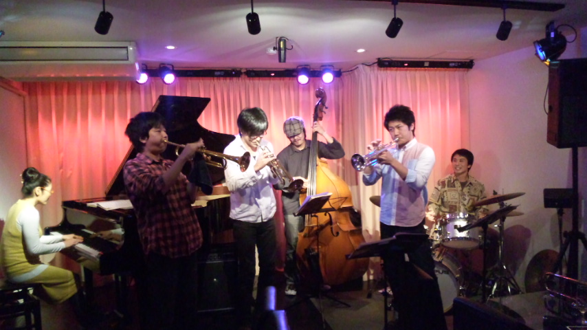 水曜日 今日もオススメライブ!_b0115606_12563944.jpg
