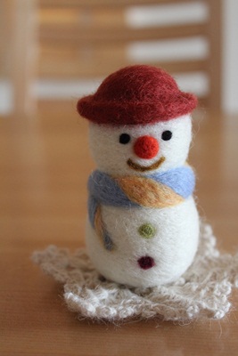 羊毛フェルトの雪だるま トリかあさんの暮らしノート 羊毛フェルトの雪だるま トリかあさんの暮らしノート