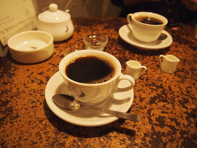 MOON FACTORY COFFEE _b0189667_7342632.jpg