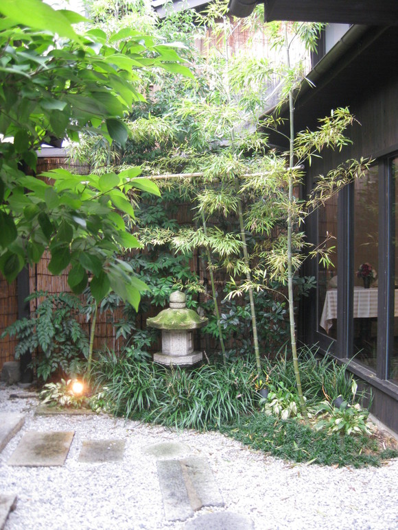 京都町屋カフェ庭工事-1-_e0128446_15461070.jpg