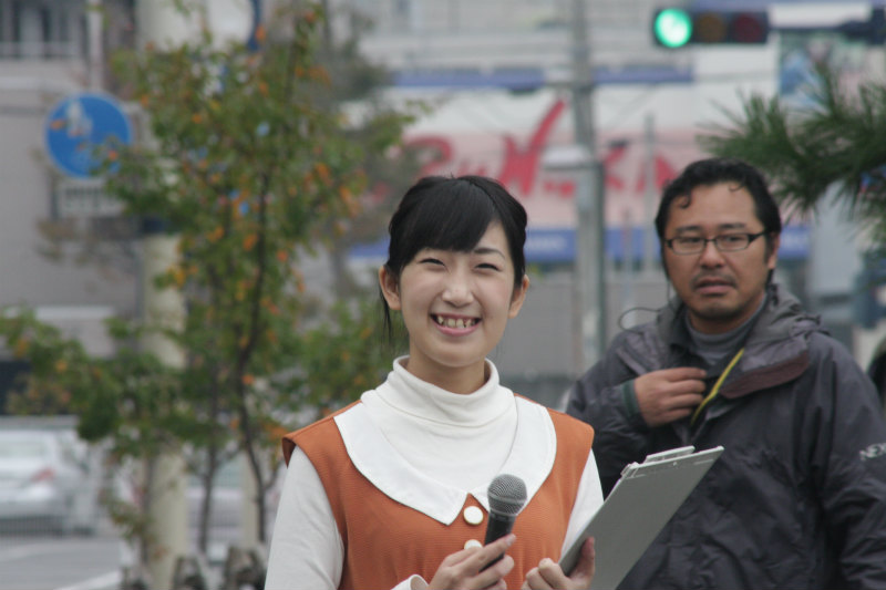 １１/１８　木戸 亜耶　＠　たかまつ秋の食と文化のフェスタ２０１１サンポート_c0101402_18452539.jpg