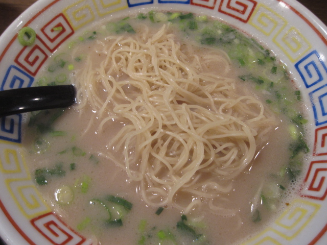 つけ麺 中華そば 節(ぶし)「白潮豚骨ラーメン¥650+万能ねぎ¥150+替え玉¥100」@府中_b0042308_15422155.jpg