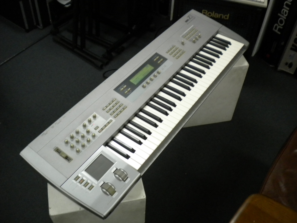 KORG Z1試奏記 : 風流音色まねゑもん KORG Z1試奏記 : 風流音色まねゑもん