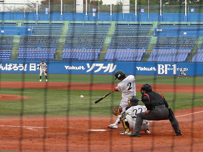 東農大（２部最下位）対順天堂大（３部優勝）　１１月１５日　東都大学野球入替戦　_b0166128_2133130.jpg