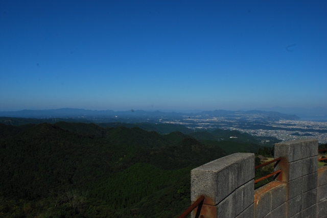 錦江高原ホテルの温泉と風車_f0189867_113623100.jpg