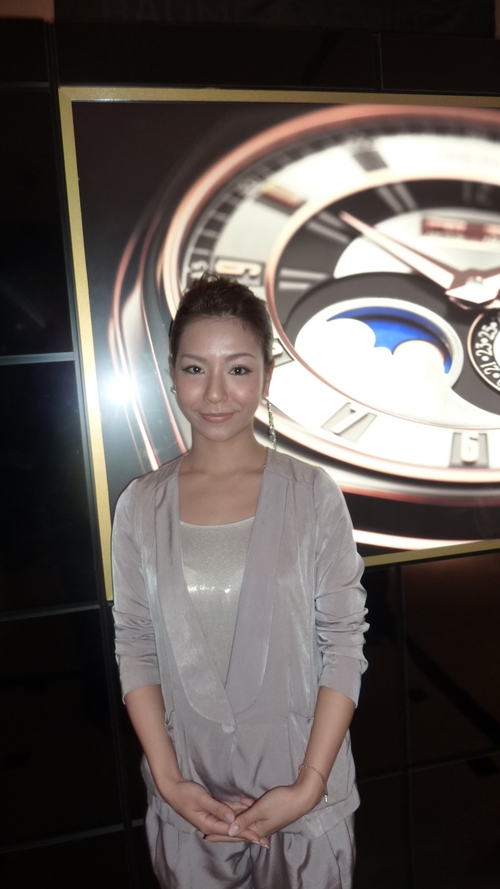 ロジェ・デュブイと世界的DJ、ネイルアートの饗宴/ISHIDA表参道_f0039351_2345491.jpg