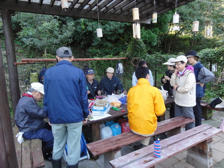 定例活動日:イベント準備_c0108460_17475642.jpg