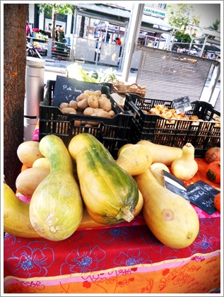 marché du dimanche マルシェドュディモンシュ/ 日曜日の市場_f0136579_21244346.jpg